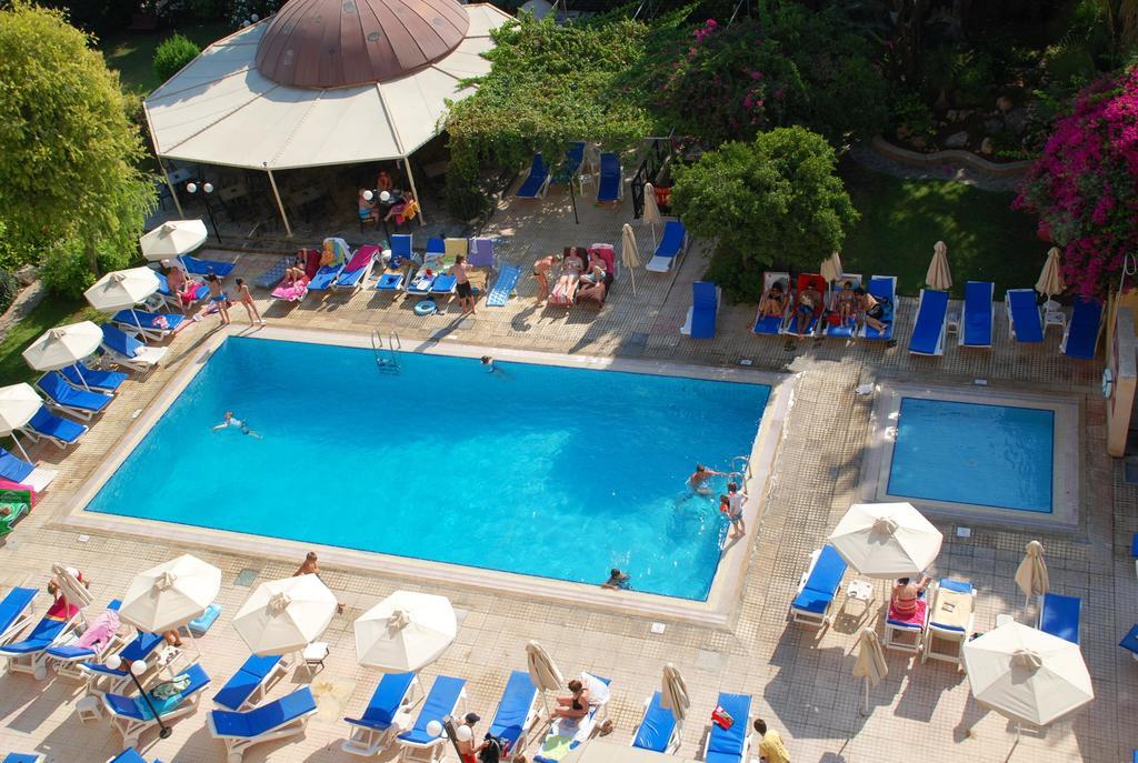 Jasmine Hotel Apartments Лимасол Экстерьер фото