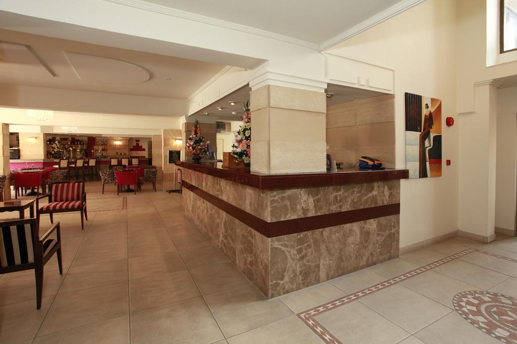 Jasmine Hotel Apartments Лимасол Экстерьер фото