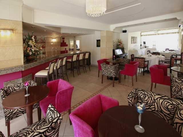 Jasmine Hotel Apartments Лимасол Экстерьер фото