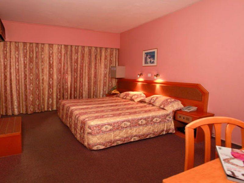 Jasmine Hotel Apartments Лимасол Экстерьер фото