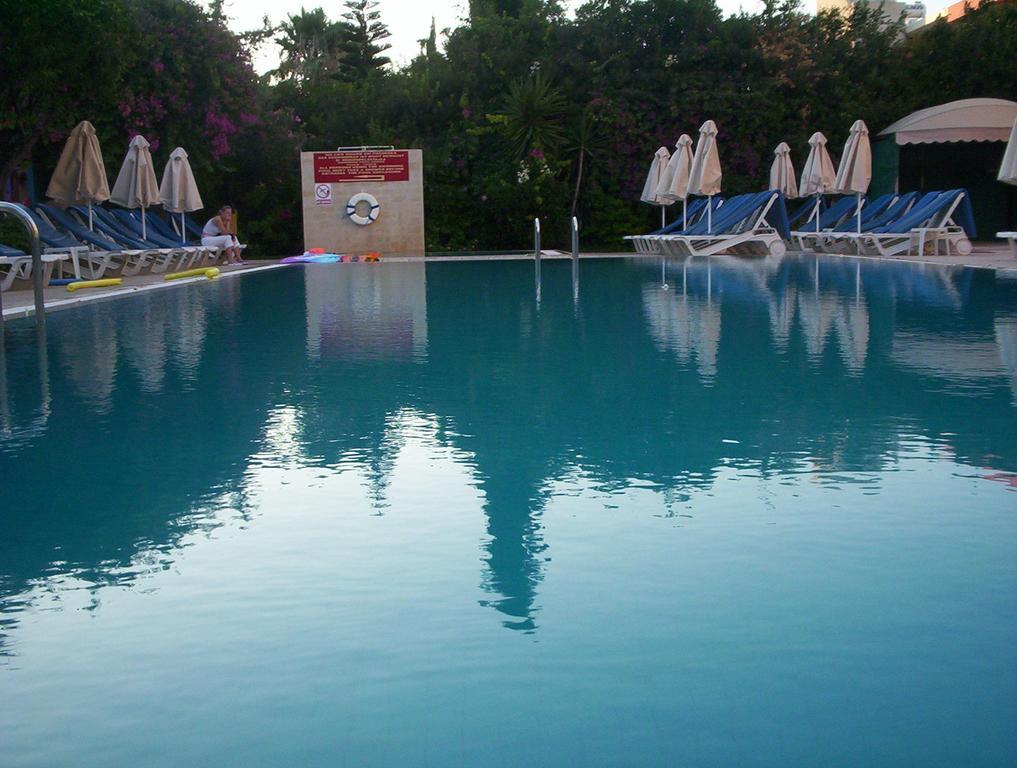 Jasmine Hotel Apartments Лимасол Экстерьер фото
