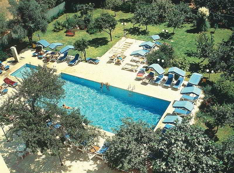Jasmine Hotel Apartments Лимасол Экстерьер фото