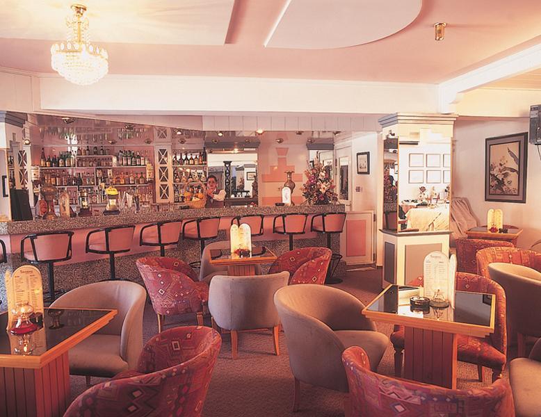 Jasmine Hotel Apartments Лимасол Экстерьер фото
